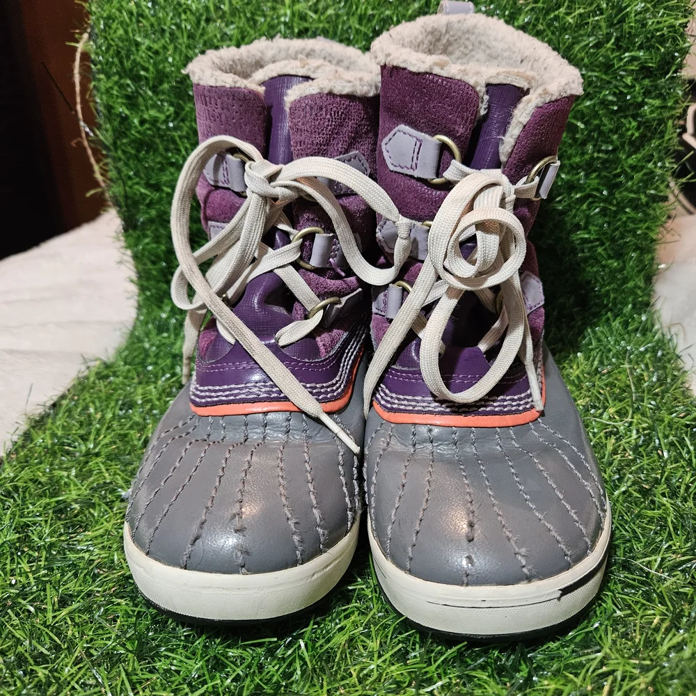 Sorel Winter Carnival Snow Boots Purple Grey Women's Size 4